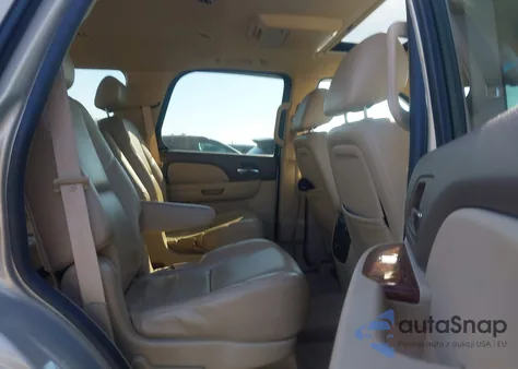 2010 Chevrolet Tahoe Ltz из США, поврежденный, VIN 1GNUCCE01AR204328